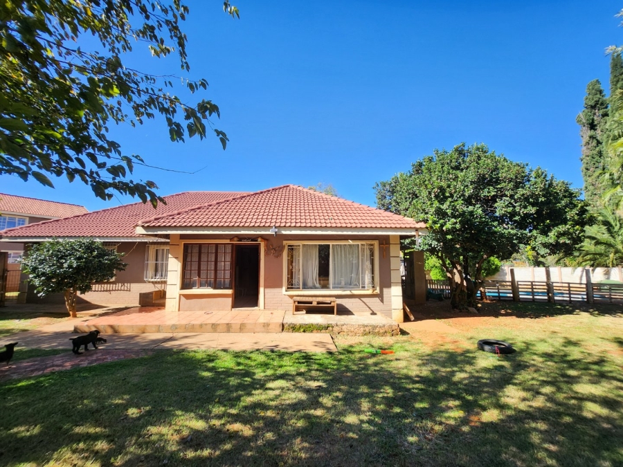3 Bedroom Property for Sale in Adamayview North West